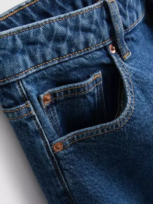 Korte jeans i denim med vide ben