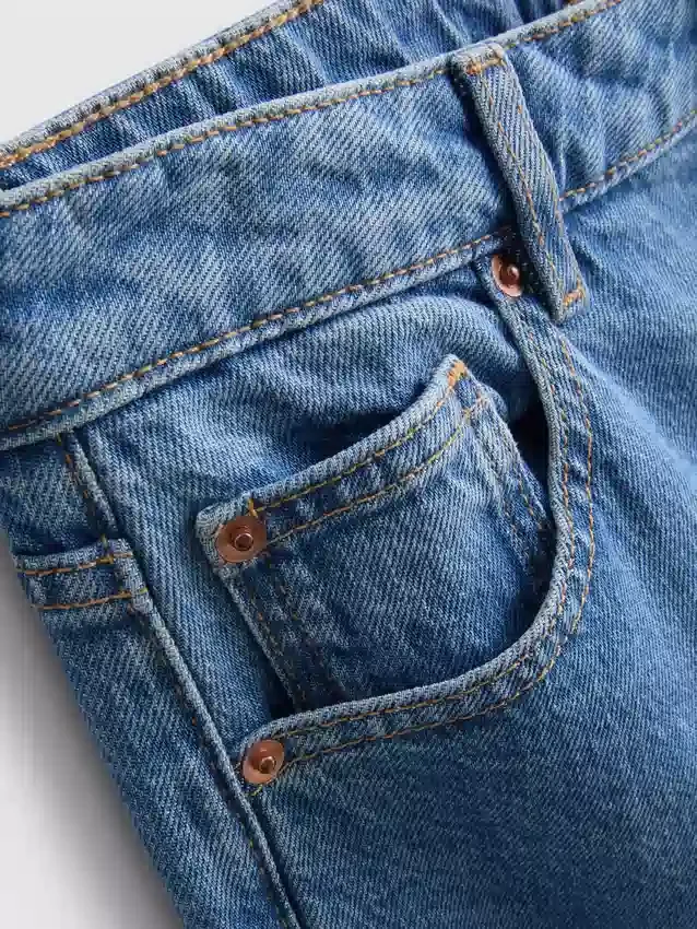 Korte jeans i denim med vide ben