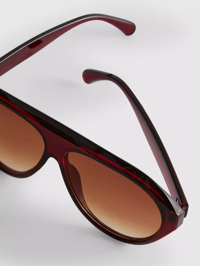 Kraftige solbriller i aviator-stil