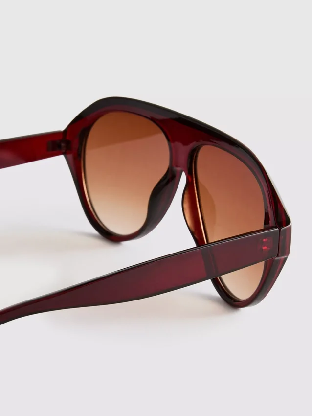 Kraftige solbriller i aviator-stil