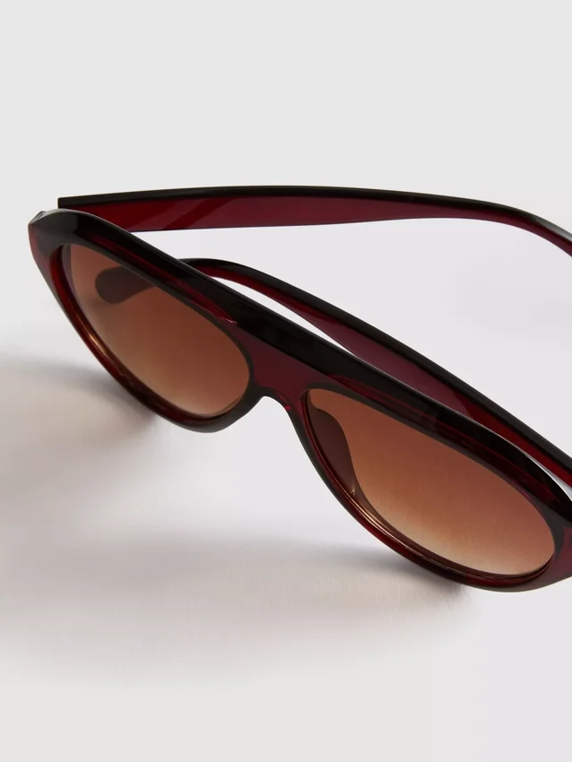 Kraftige solbriller i aviator-stil