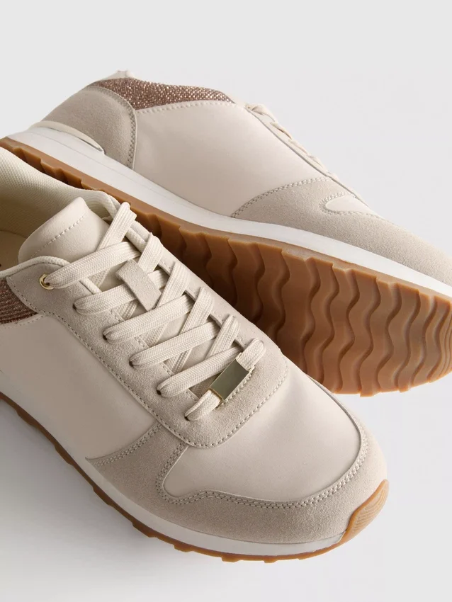 Lavt sneaker med Diamanta-detaljer