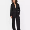 Lila blazer med én rad knapper