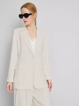 Lila blazer med én rad knapper