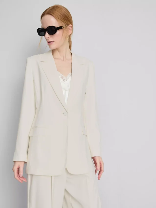 Lila blazer med én rad knapper
