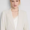 Lila blazer med én rad knapper