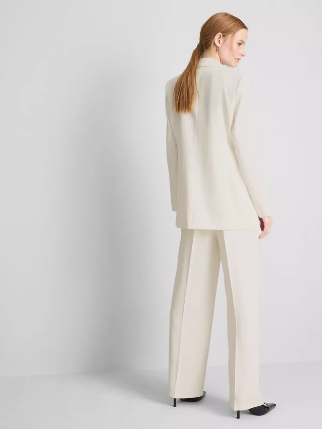 Lila blazer med én rad knapper