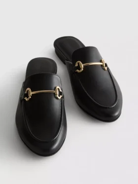 Loafers i imitert skinn med snaffle-bit-spenner