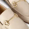 Loafers i kunstlær med snaffle-detaljer