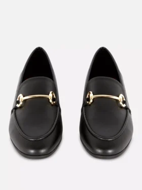 Loafers i kunstlær med spenne