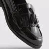 Loafers med bred passform i lakkskinn