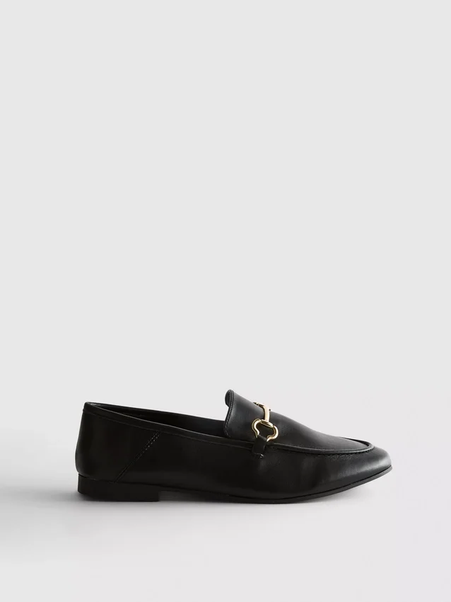 Loafers med snaffle-detalj