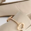 Loafers med snaffle-detalj