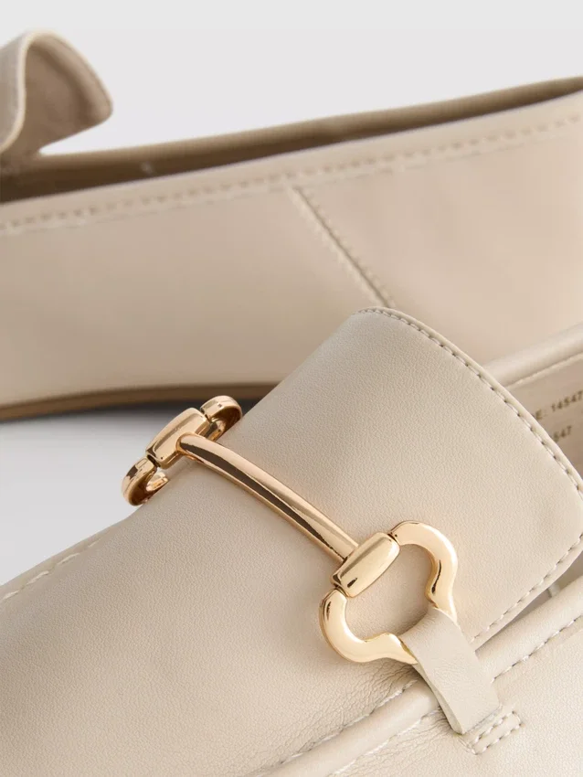 Loafers med snaffle-detalj