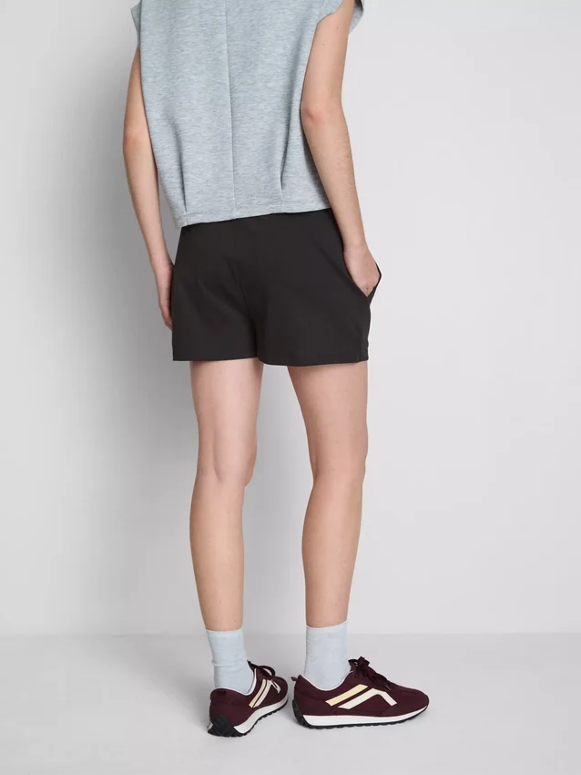Løse shorts i bomull med snøring