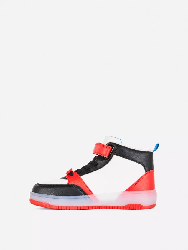 Marvel-sneakers med lysende høy skaft