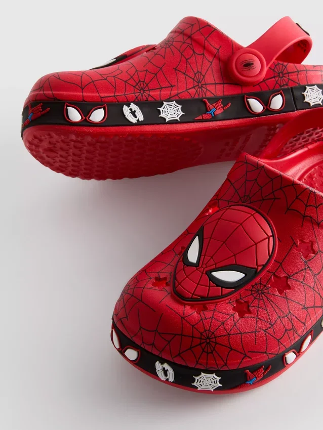 Marvel Spider-Man-klogger med lys