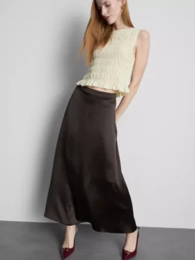 Maxiskjørt i sateng med sirkelform