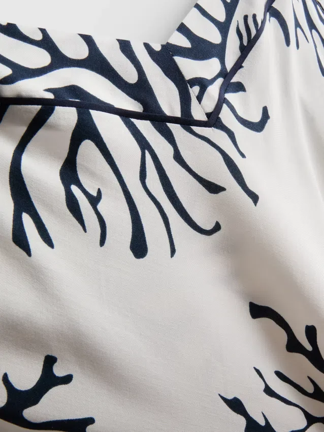 Mini-chemise i korall med mønster
