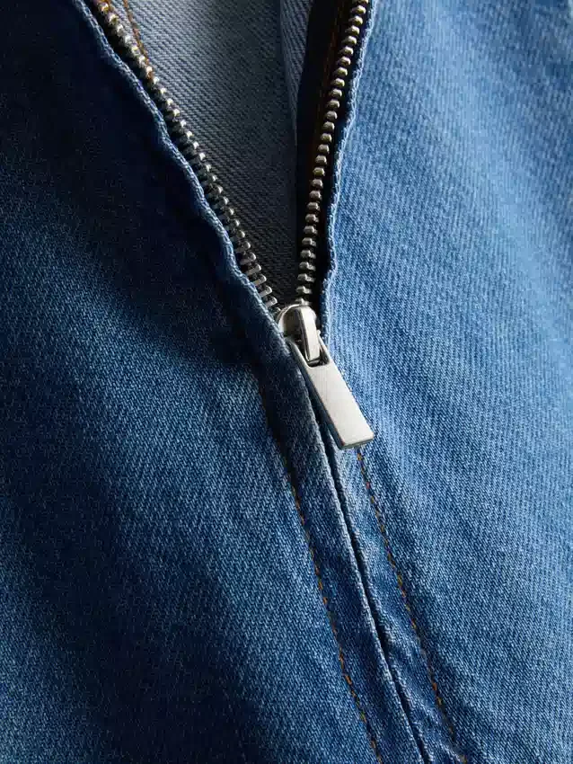 Mini-shiftkjole i bomullsdenim