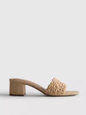 Mules med blokkhæl i raffia