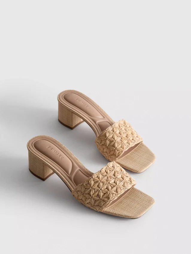 Mules med blokkhæl i raffia