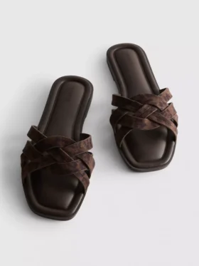 Mules med flettede stropper