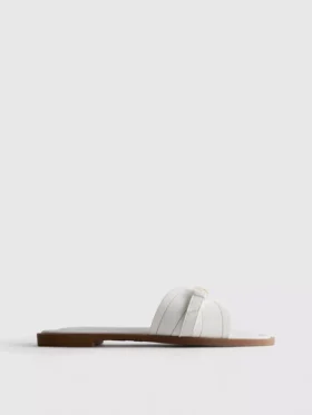 Mulesandaler med spenne