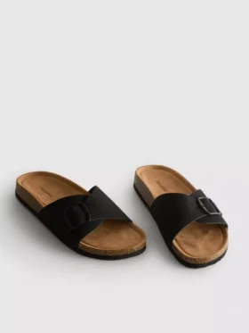 Mulesandaler med spenne