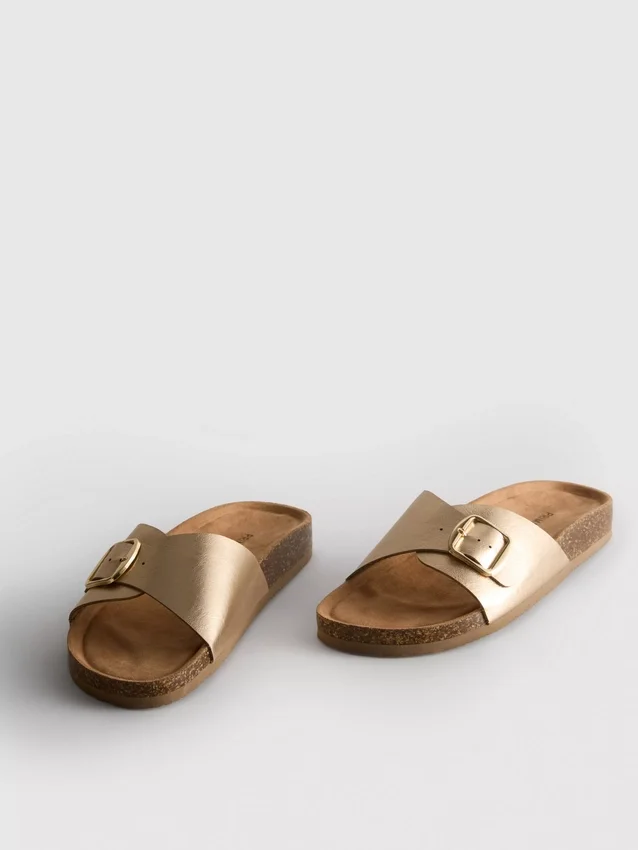 Mulesandaler med spenne