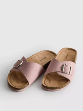 Mulesandaler med spenne