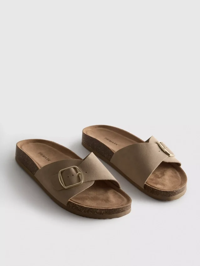 Mulesandaler med spenne