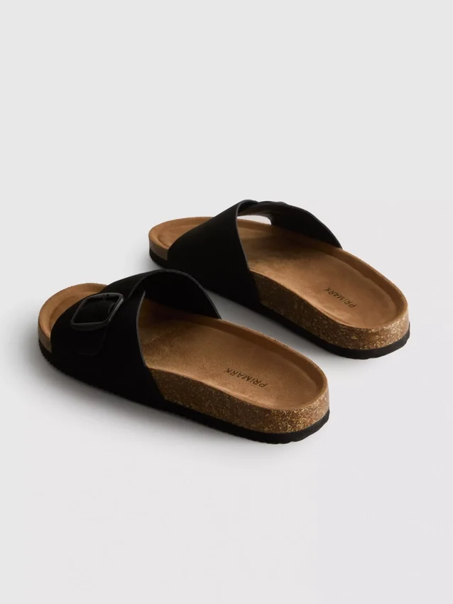 Mulesandaler med spenne