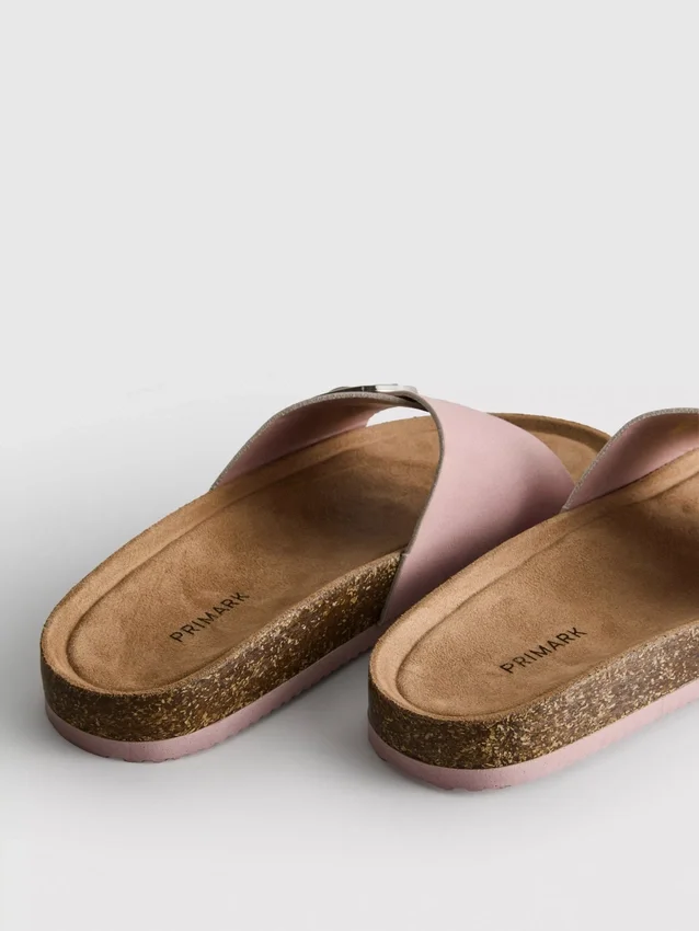 Mulesandaler med spenne