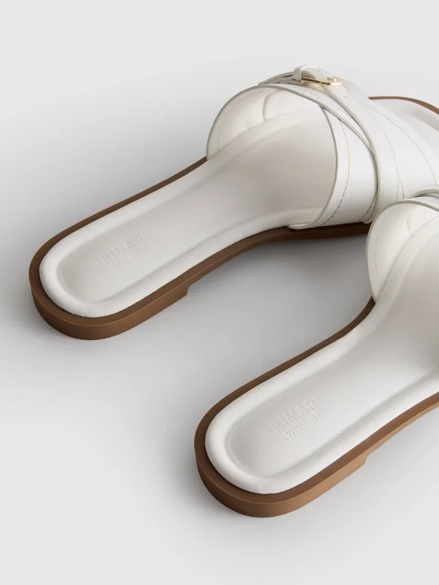 Mulesandaler med spenne