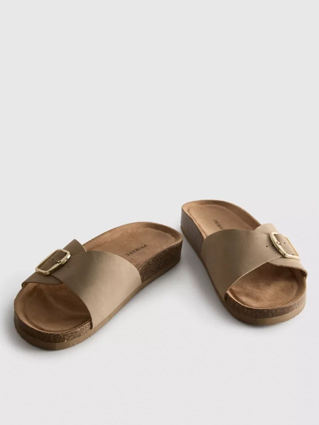 Mulesandaler med spenne