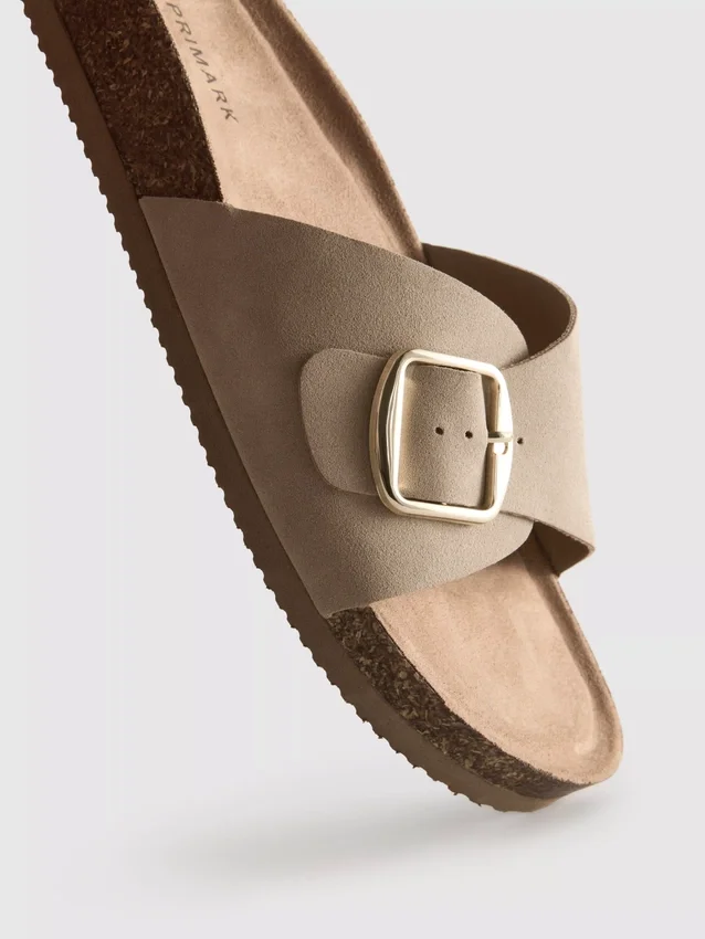 Mulesandaler med spenne