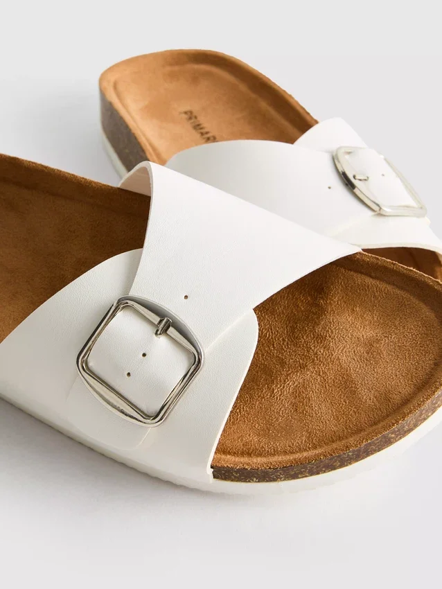 Mulesandaler med spenne
