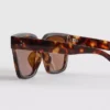 Overdimensjonerte solbriller i «cat eye»-stil