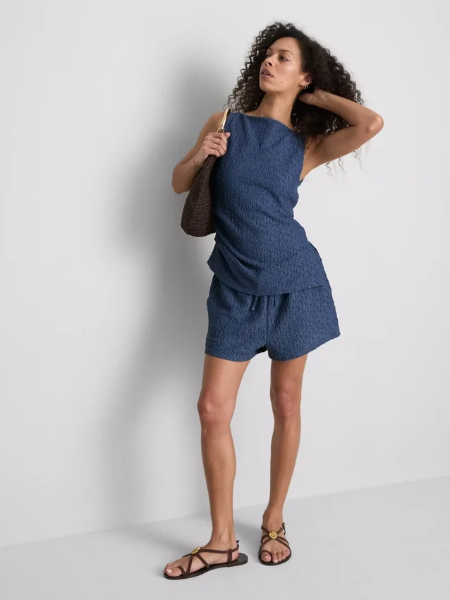 Paula Echevarría avslappede krøllete shorts