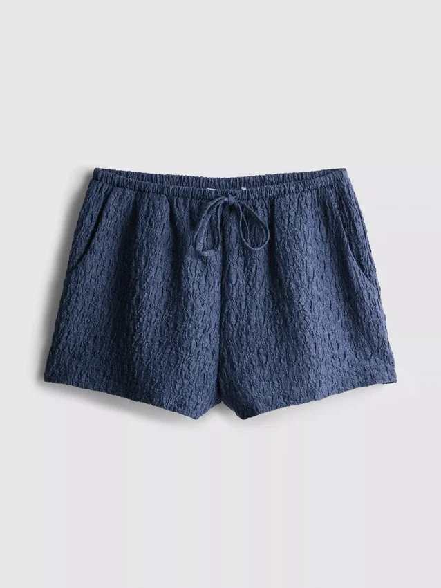 Paula Echevarría avslappede krøllete shorts