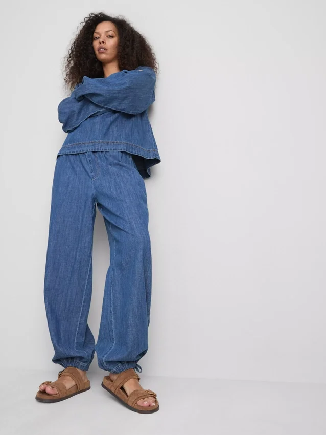 Paula Echevarría harembukser i bomullsrik denim