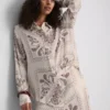 Paula Echevarría paisley-skjorte i krøllet sateng med knapper