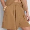 Paula Echevarría plisserte bermudashorts