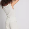 Paula Echevarría rynket, krøllet tank-top