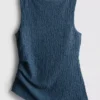Paula Echevarría rynket, krøllet tank-top