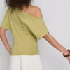 Paula Echevarría rynket topp med bare skuldre