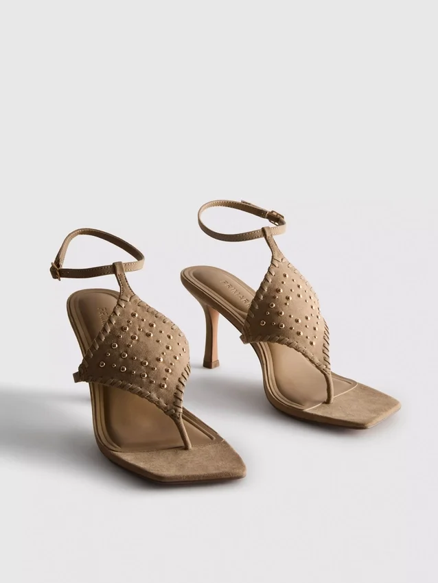 Paula Echevarría-sandaler med nitter