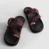 Paula Echevarría-sandaler med nitter på fotbedet
