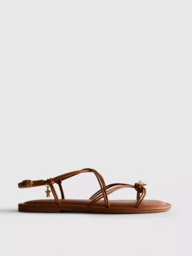 Paula Echevarría sandaler med stropper og pynt